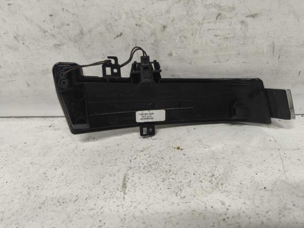 REPETITEUR DE RETROVISEUR DROIT MERCEDES - Vue 2